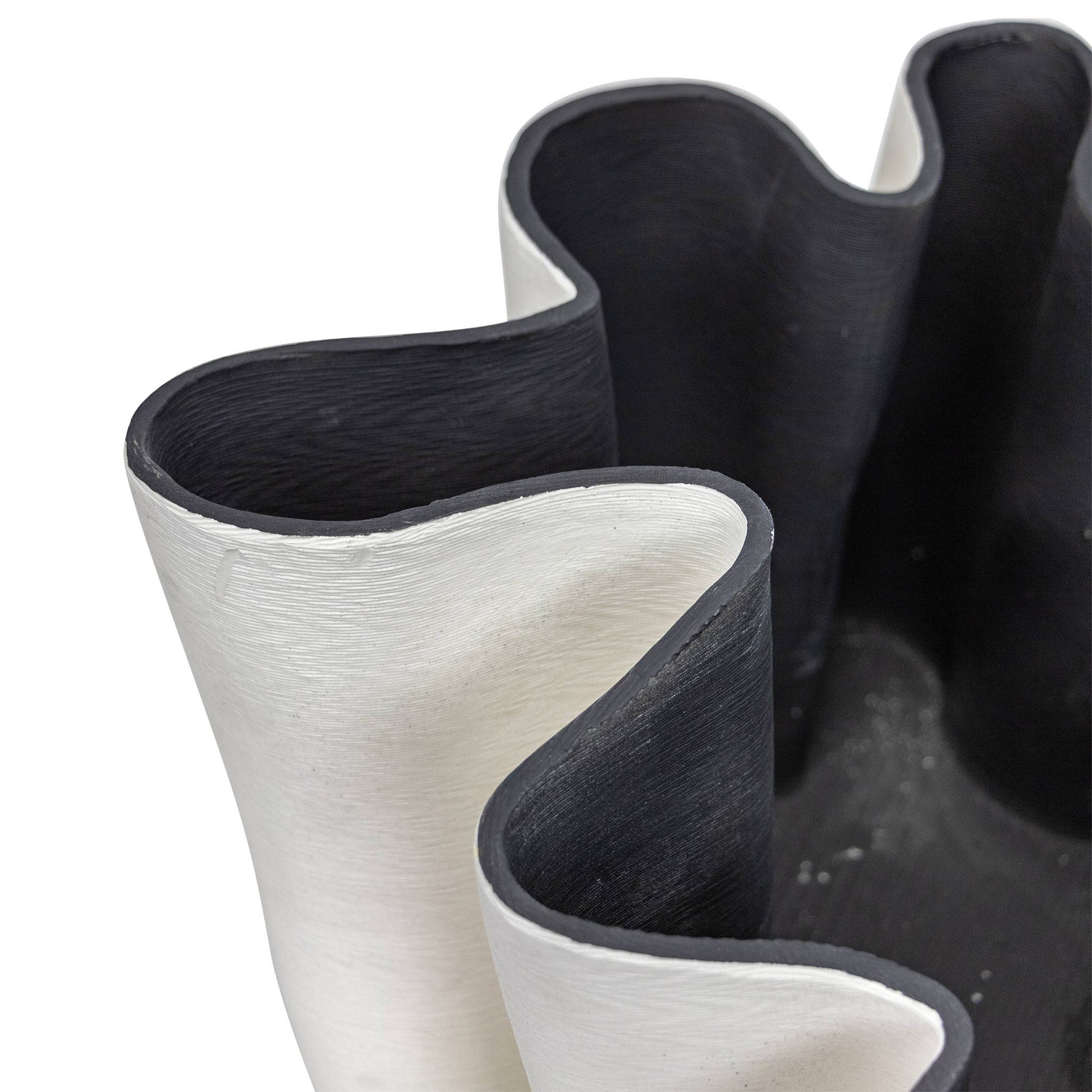 Navarro Short Vase by ST x OH, tabletop ceramic vase in a sleek, modern design with a smooth finish.