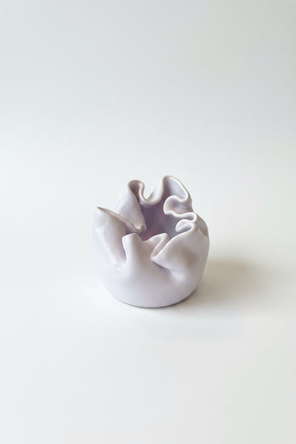 Mini light lavender wavy clinched vase