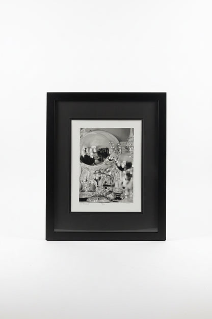 Black and white photo by Ozmun Home featuring a classic artistic scene with detailed textures and timeless contrast.