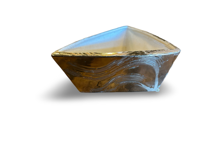 Ozmun Home weeping planter with cascading greenery in a stylish outdoor container, perfect for garden or patio decoration.